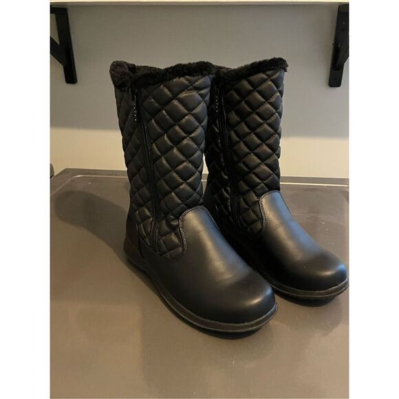 The Totes Isotoner Jackie Quilted Snow Boot Women’s 7M Black - Picture 2 of 14